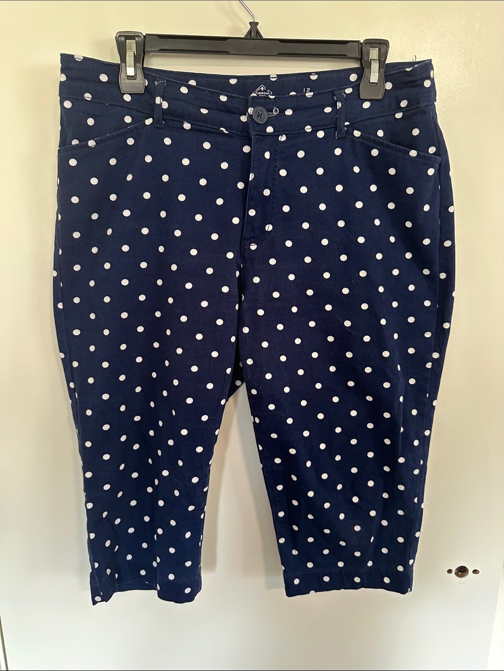 St. John's Bay Petites Navy Polka Dot Capri Pants Size 12